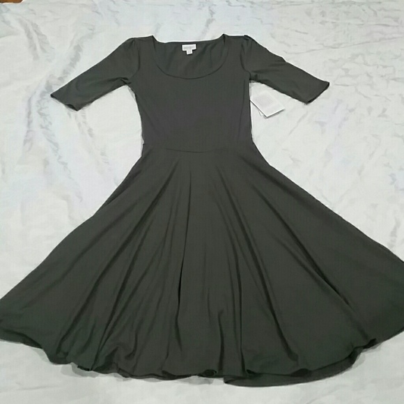 LuLaRoe Dresses & Skirts - Lularoe Nicole Dress